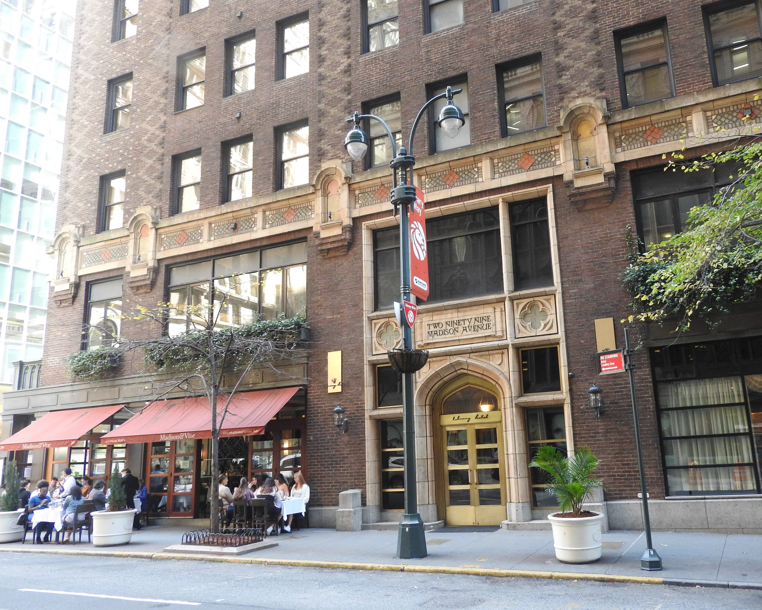 Library Hotels fasad på East 41st Street. Foto från 2020.
